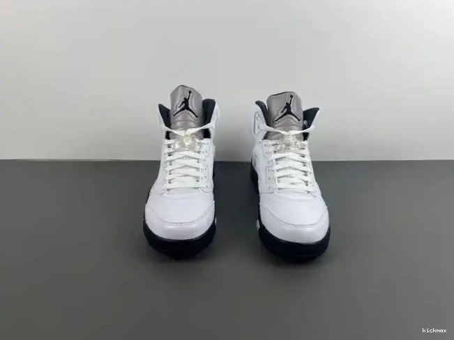 Cheap MAX RETRO 'WHITE AIR JORDAN DD0587-110 5 BLACK' 0502